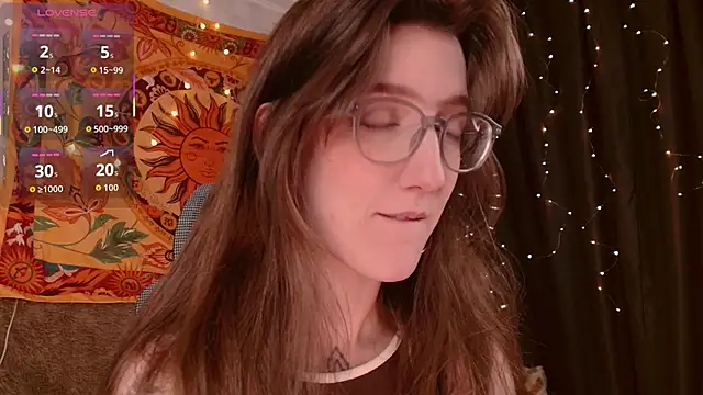 Snapshot of lolami_ chatting on February 22, 2026, 5:21 am lolami online show from February 22, 2026, 5:21 am