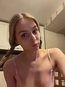 Snapshot of lillit_vivit chatting on March 26, 2026, 1:53 pm lillit vivit online show from March 26, 2026, 1:53 pm