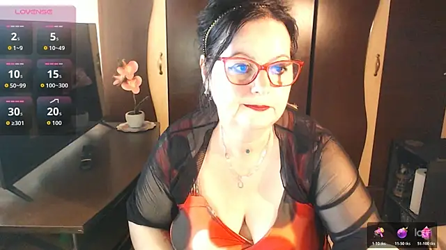 exiMIlf online show from May 31, 2026, 11:05 am