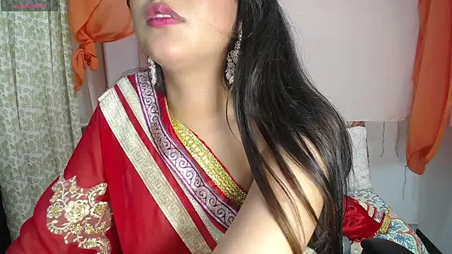 Snapshot of Sita_Nair chatting on April 1, 2026, 2:36 pm Sita Nair online show from April 1, 2026, 2:36 pm