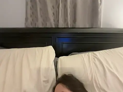 Snapshot of fun_couple_cum chatting on February 20, 2026, 6:19 am fun couple cum online show from February 20, 2026, 6:19 am