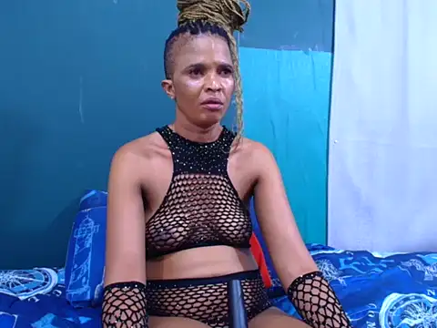 Snapshot of EbonyBlazeXx chatting on February 13, 2026, 7:03 pm EbonyBlazeXx online show from February 13, 2026, 7:03 pm