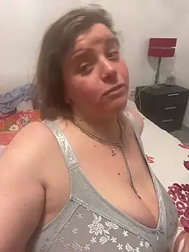 Laura-Loveyou online show from February 16, 2026, 3:10 pm