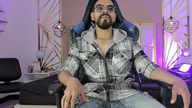 Snapshot of HotPulse_vc chatting on February 18, 2026, 12:23 pm HotPulse vc online show from February 18, 2026, 12:23 pm