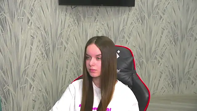 Snapshot of MarenCalarco chatting on February 11, 2026, 11:21 am MarenCalarco online show from February 11, 2026, 11:21 am