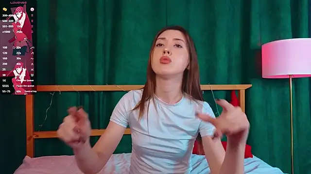 Snapshot of AliceZimmer chatting on February 26, 2026, 7:36 pm AliceZimmer online show from February 26, 2026, 7:36 pm