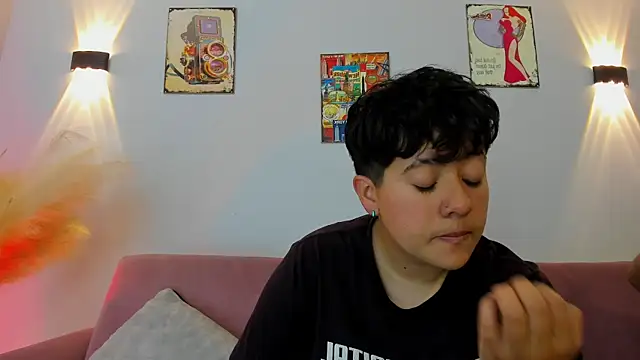 Gaia n Nix online show from July 5, 2026, 7:54 pm