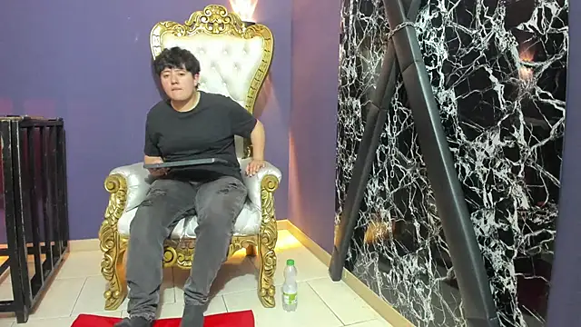 Gaia n Nix online show from March 4, 2026, 8:27 pm