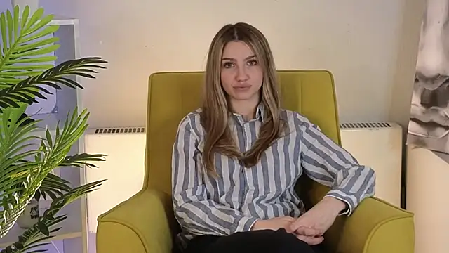 Snapshot of EclipseUrge chatting on February 12, 2026, 8:36 am EclipseUrge online show from February 12, 2026, 8:36 am