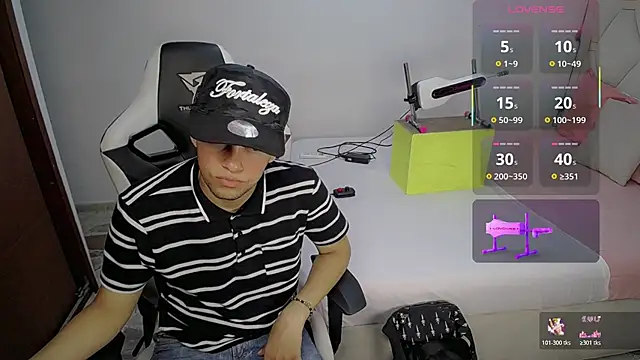 Snapshot of Top_and_bottom chatting on February 24, 2026, 9:48 pm Top and bottom online show from February 24, 2026, 9:48 pm