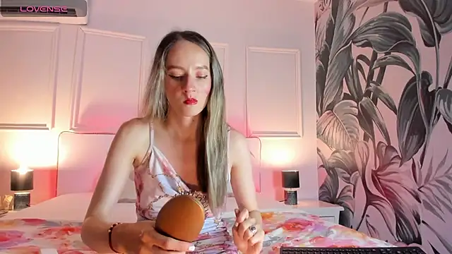 Hada Magica online show from April 15, 2026, 7:07 pm