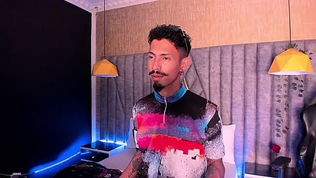 Snapshot of NoaahTylor chatting on February 28, 2026, 7:46 pm NoaahTylor online show from February 28, 2026, 7:46 pm