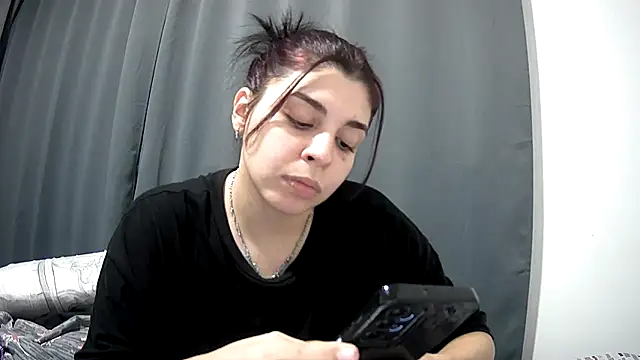 violetazein7 online show from May 15, 2026, 11:25 pm