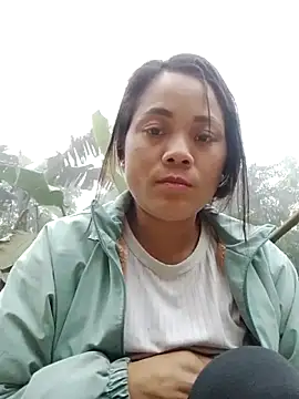 Snapshot of molly-xx chatting on February 23, 2026, 10:49 am molly-xx online show from February 23, 2026, 10:49 am