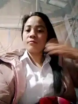 Snapshot of molly-xx chatting on February 11, 2026, 10:31 pm molly-xx online show from February 11, 2026, 10:31 pm