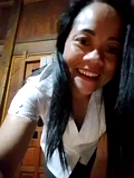 Snapshot of molly-xx chatting on May 13, 2026, 9:22 pm molly-xx online show from May 13, 2026, 9:22 pm