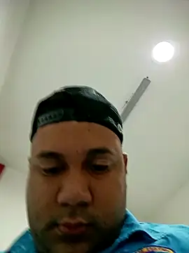 Snapshot of Mohamed1627 chatting on February 17, 2026, 1:14 am Mohamed1627 online show from February 17, 2026, 1:14 am