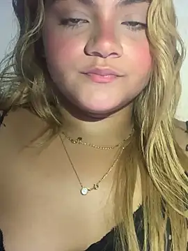 Snapshot of ayla0881 chatting on February 15, 2026, 11:03 pm ayla0881 online show from February 15, 2026, 11:03 pm