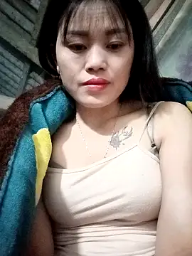 luna-rosax online show from March 9, 2026, 7:28 pm