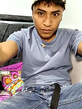 Snapshot of Emadridr chatting on February 28, 2026, 6:02 am Emadridr online show from February 28, 2026, 6:02 am