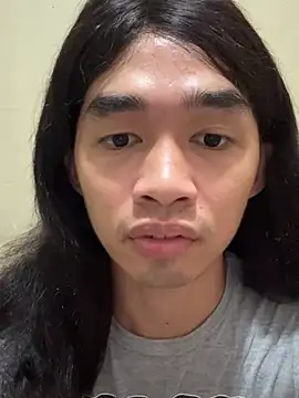 reinaortegax online show from May 17, 2026, 2:06 pm