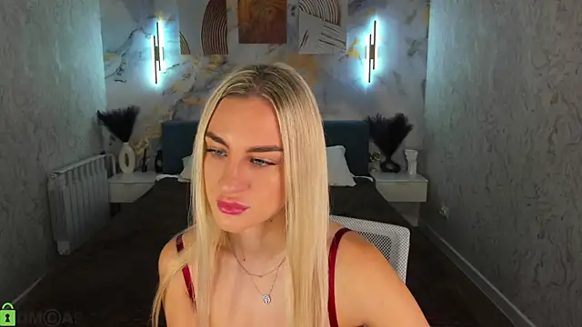 Snapshot of Silen_Tori chatting on June 25, 2026, 12:19 am Silen Tori online show from June 25, 2026, 12:19 am