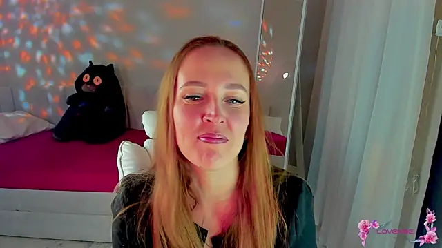 Snapshot of she_wolf chatting on March 31, 2026, 1:13 pm she wolf online show from March 31, 2026, 1:13 pm