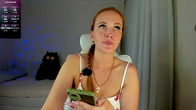 Snapshot of she_wolf chatting on June 30, 2026, 3:34 pm she wolf online show from June 30, 2026, 3:34 pm