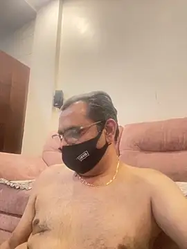 maleattention online show from May 7, 2026, 2:42 pm