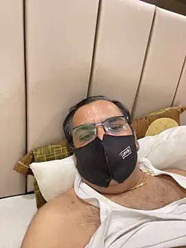 maleattention online show from May 3, 2026, 4:54 pm