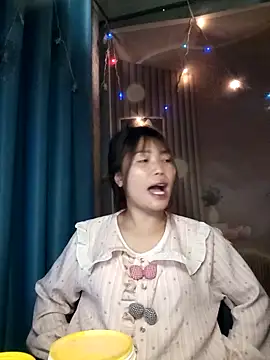 Snapshot of Girl-crazy1 chatting on April 5, 2026, 8:21 am Girl-crazy1 online show from April 5, 2026, 8:21 am