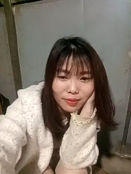 Snapshot of Girl-crazy1 chatting on March 17, 2026, 12:41 pm Girl-crazy1 online show from March 17, 2026, 12:41 pm