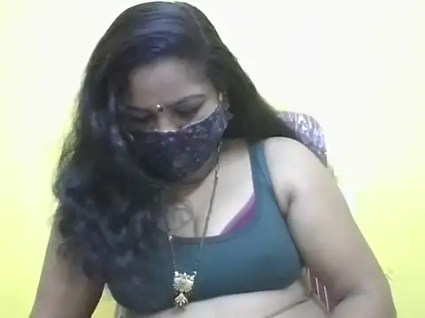 anu-reddyy online show from May 2, 2026, 4:18 am