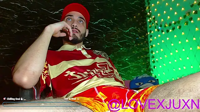 LovexJuxn8 online show from May 28, 2026, 3:14 am