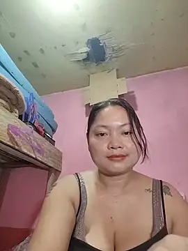 Snapshot of sweety_pie18 chatting on February 24, 2026, 1:50 am sweety pie18 online show from February 24, 2026, 1:50 am