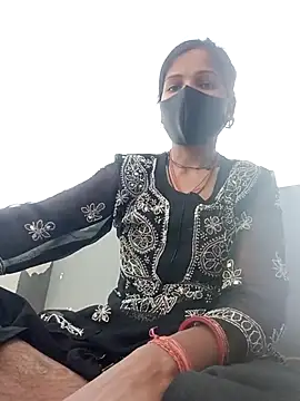 Snapshot of Desi_Couple_P chatting on March 1, 2026, 1:38 am Desi Couple P online show from March 1, 2026, 1:38 am