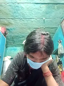 Snapshot of Desi_Couple_P chatting on February 18, 2026, 8:00 am Desi Couple P online show from February 18, 2026, 8:00 am