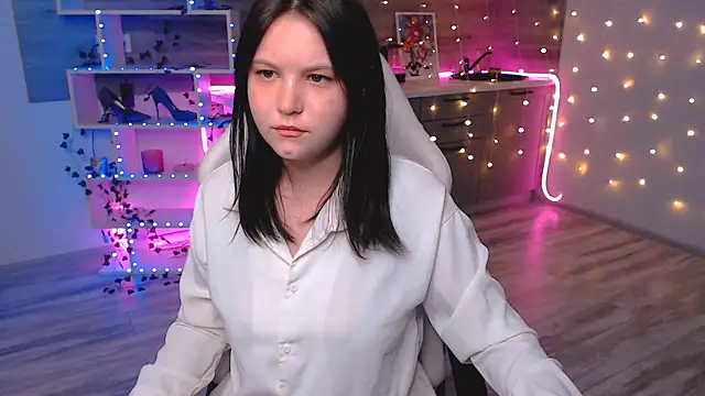 lily milleerr online show from February 27, 2026, 6:30 pm