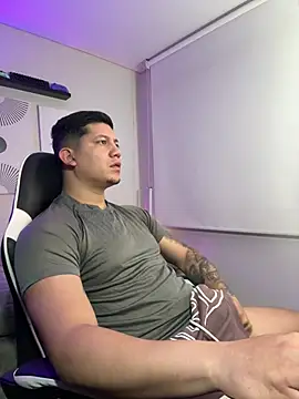  robertobaggioo online show from March 11, 2026, 12:54 pm