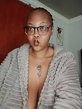 ShantelBootyBoobs online show from July 15, 2026, 6:53 am