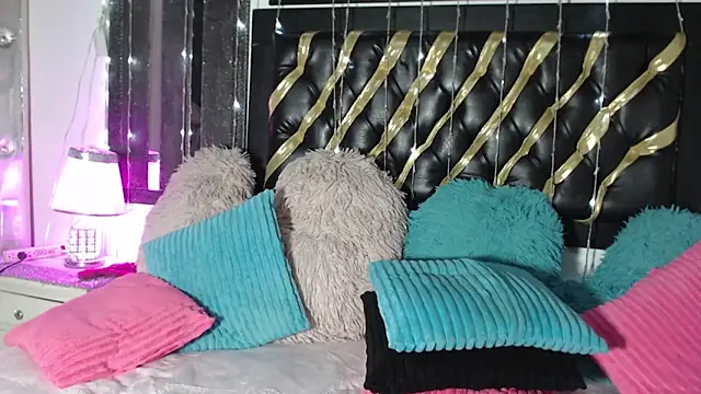 Snapshot of mailyn_gold chatting on March 3, 2026, 11:39 am mailyn gold online show from March 3, 2026, 11:39 am