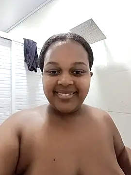 PerlaCurvasgrandes online show from February 21, 2026, 10:56 pm