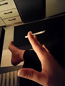 Ginevra01 online show from April 16, 2026, 6:52 pm