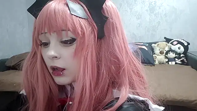 NaomiJess online show from April 8, 2026, 12:23 am