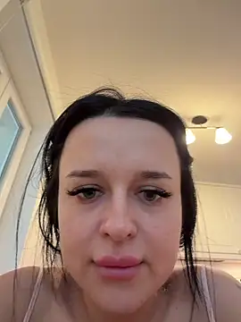 Katty Pery online show from March 16, 2026, 2:10 pm