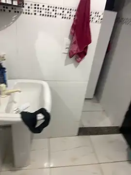 Snapshot of lopes22246 chatting on February 18, 2026, 12:08 am lopes22246 online show from February 18, 2026, 12:08 am