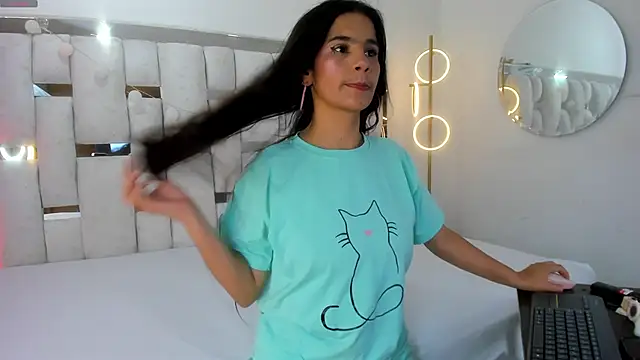 Snapshot of Emmy_lollipop chatting on March 1, 2026, 6:52 pm Emmy lollipop online show from March 1, 2026, 6:52 pm