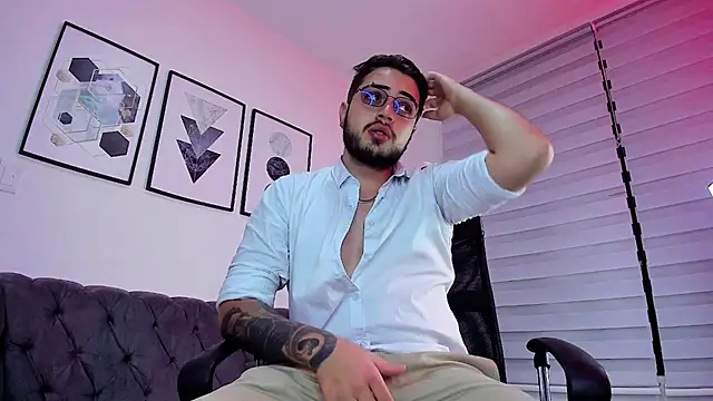 Snapshot of ethan_grace chatting on February 19, 2026, 12:24 pm ethan grace online show from February 19, 2026, 12:24 pm