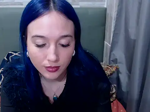 Snapshot of AZULFOX69 chatting on April 21, 2026, 6:36 pm AZULFOX69 online show from April 21, 2026, 6:36 pm