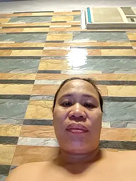 squirtshantal online show from March 30, 2026, 9:33 am